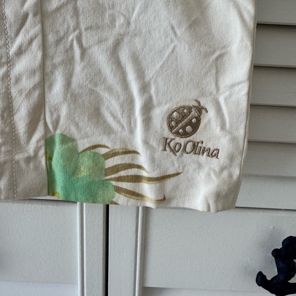 Tommy Bahama Golf Skort - Picture 3 of 4